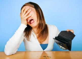 Falar em dinheiro ainda é um tabu para as mulheres? 5 Lições de Educação Financeira para elas