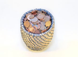 Viver de renda na poupança com 1,5 mil reais por mês aplicando por 20 anos Viver de renda na poupança
