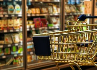 Será que comprar em atacado ajuda a economizar dinheiro nas compras?