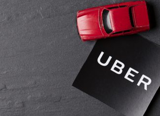 Saiba se é melhor andar de Uber ou comprar um carro parcelado