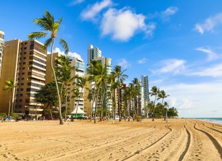 Aprenda como criar um orçamento financeiro para passar o Réveillon na praia orçamento financeiro para passar o Réveillon na praia