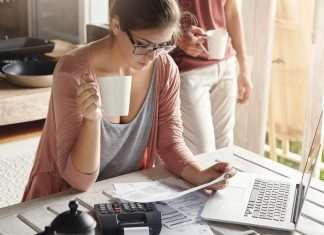 Confira 5 gastos para cortar em casa imediatamente gastos para cortar em casa imediatamente