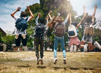 Saiba como planejar as férias em família com esse miniguia financeiro planejar as férias em família